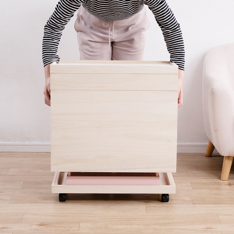 底板に置いて本体を被せるだけで収納できます。/2段