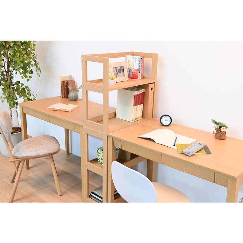 サイドラックを挟んでツインデスクとして使用可能