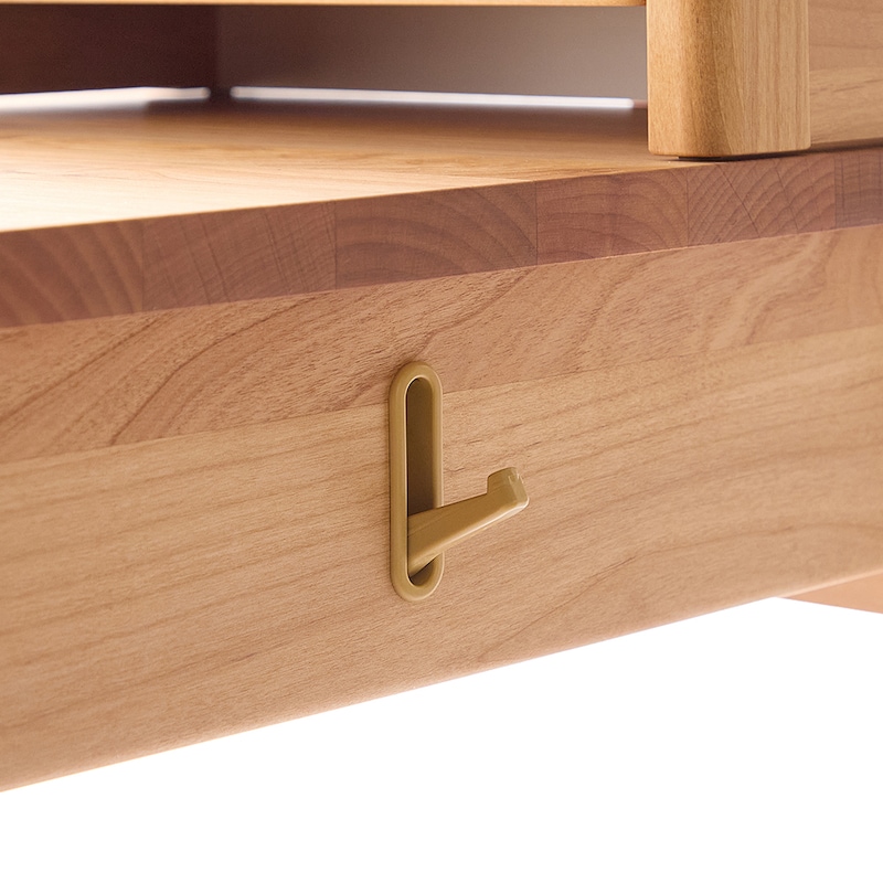 フックは使わない時は畳んでフラットになります/デスク