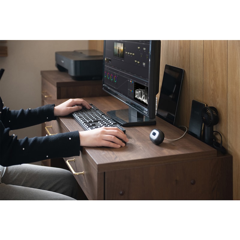 天板に段差を設けた造りでスッキリ使いやすい/ブラウン