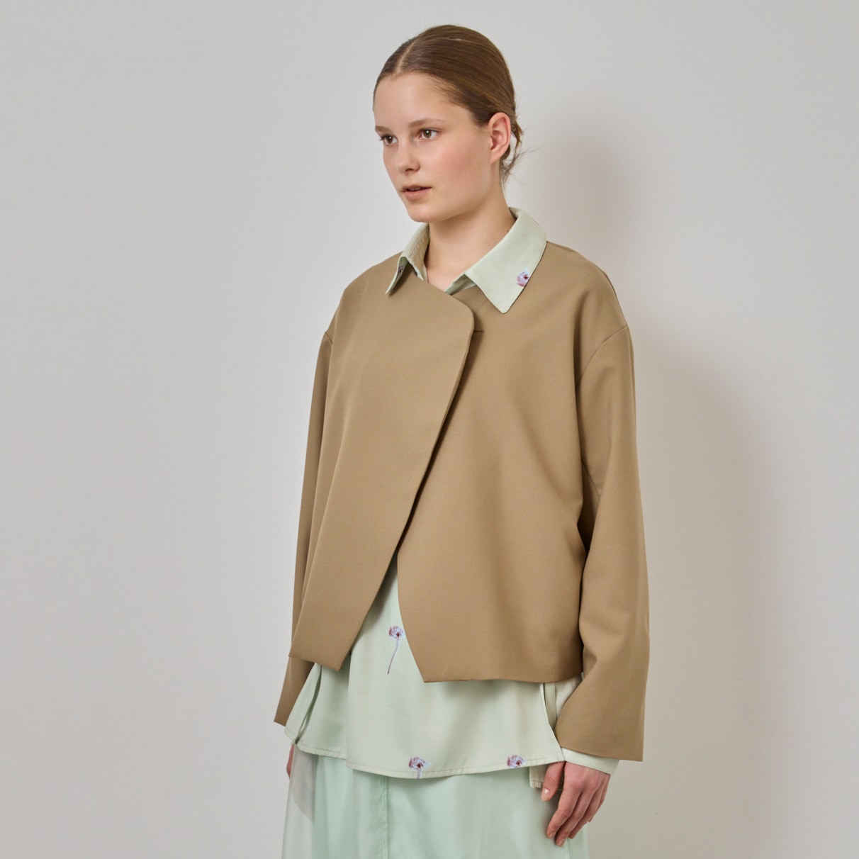 セットアップ ラウンドジャケット＋ワイドパンツ(COMMON＋HAUS)｜通販