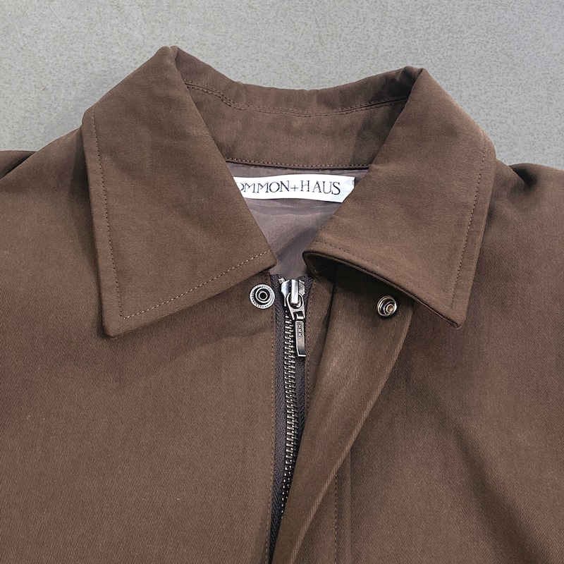 ファスナーを隠す比翼仕立て