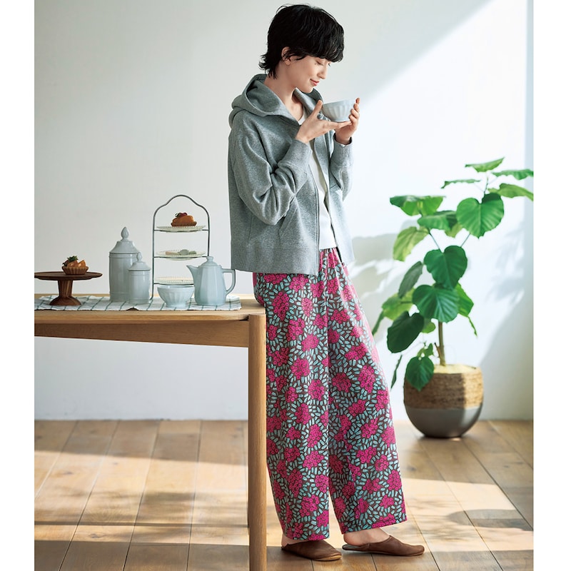 家で過ごす時もラクなのにおしゃれ見え