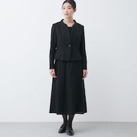 ブラック