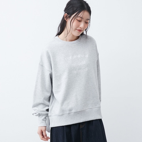 刺しゅうロゴプルオーバー