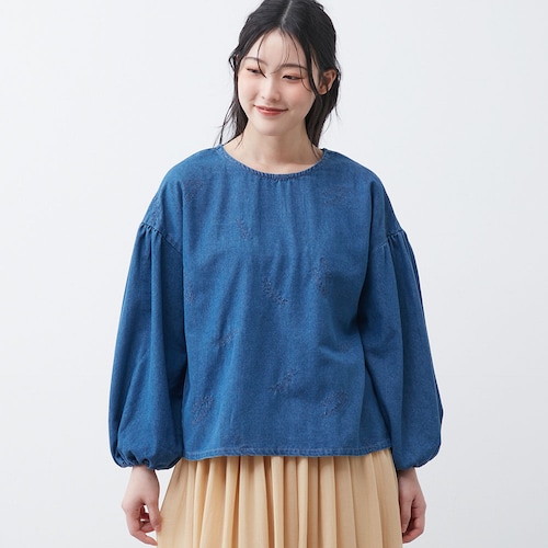 デニム刺しゅうブラウス