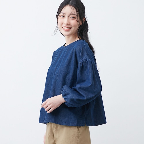 デニム刺しゅうブラウス