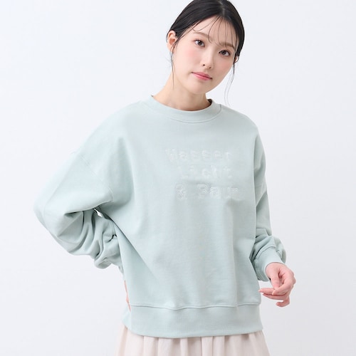 ロゴ刺しゅうプルオーバー