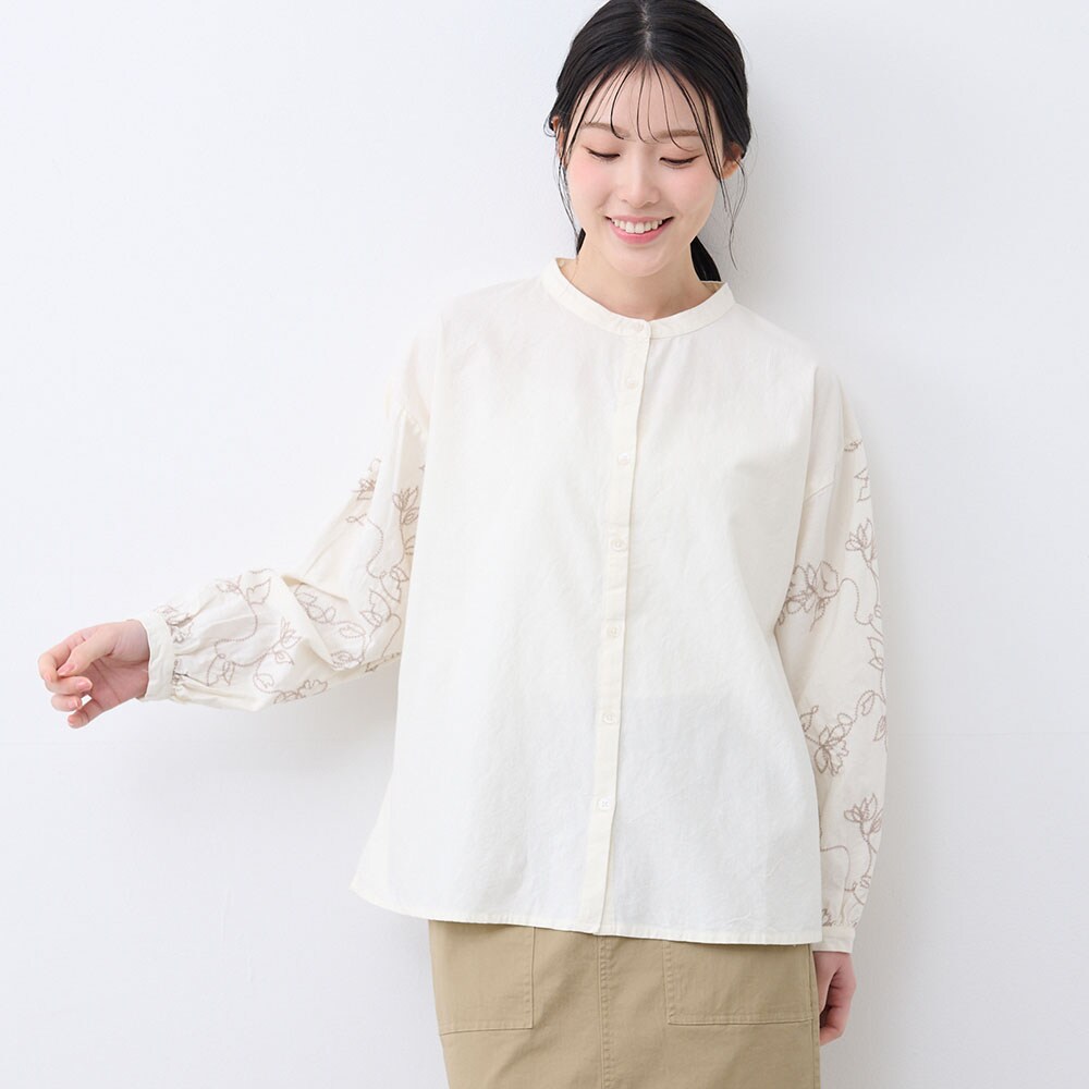 【ベルメゾン】袖刺しゅうブラウス