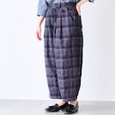 チャコールグレー