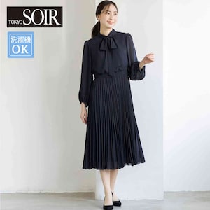 【東京ソワール/TOKYO SOIR】洗えるボウタイ & プリーツ ドッキングワンピース