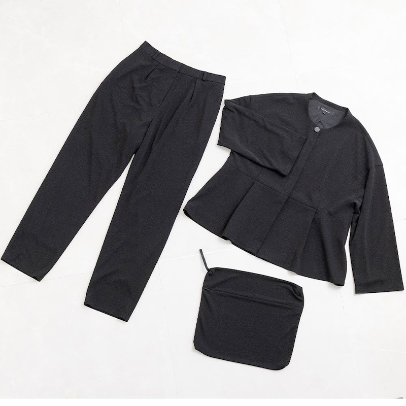 テーパードパンツスーツ