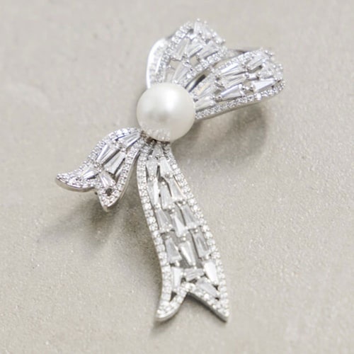 シーンに応じて選べるセレモニーブローチ【フォーマル】