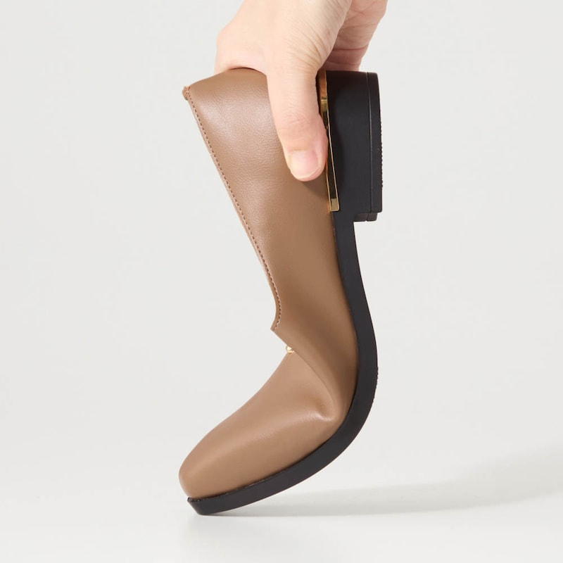 屈曲性抜群の一体型ソール