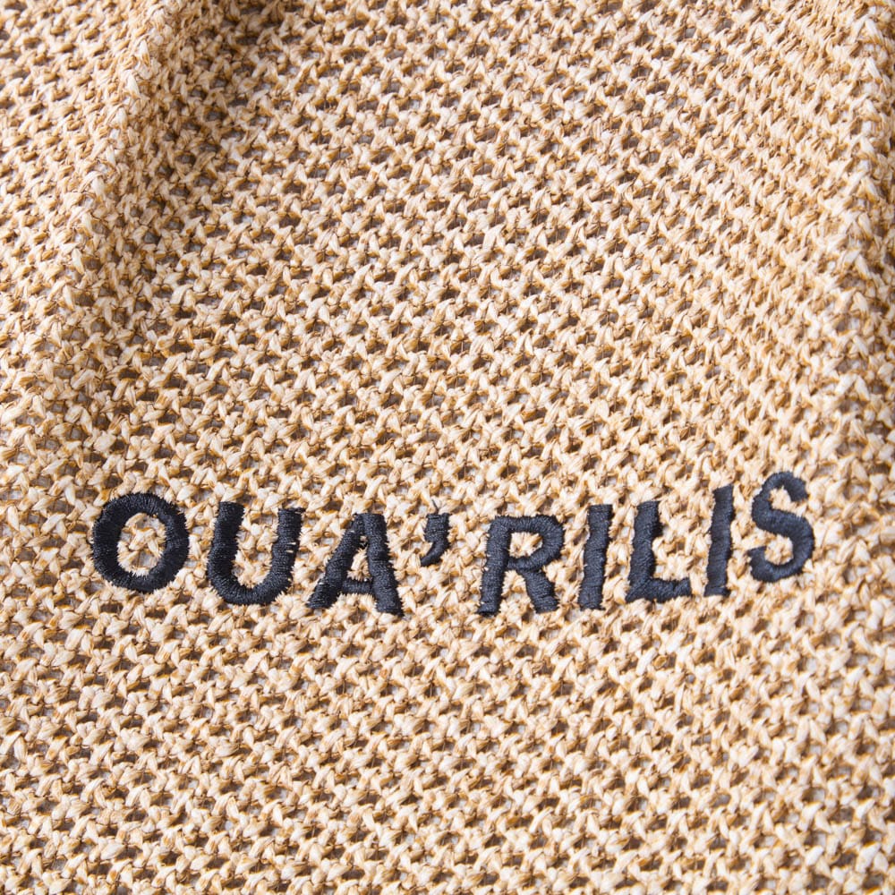 フロントはロゴ刺繍入りで高見え