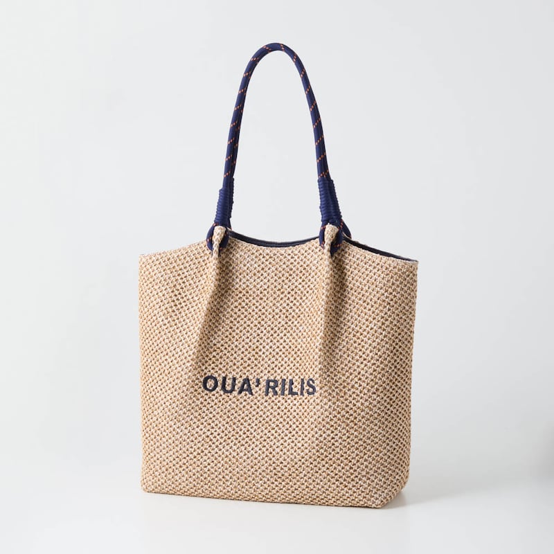 ベージュ×ネイビー