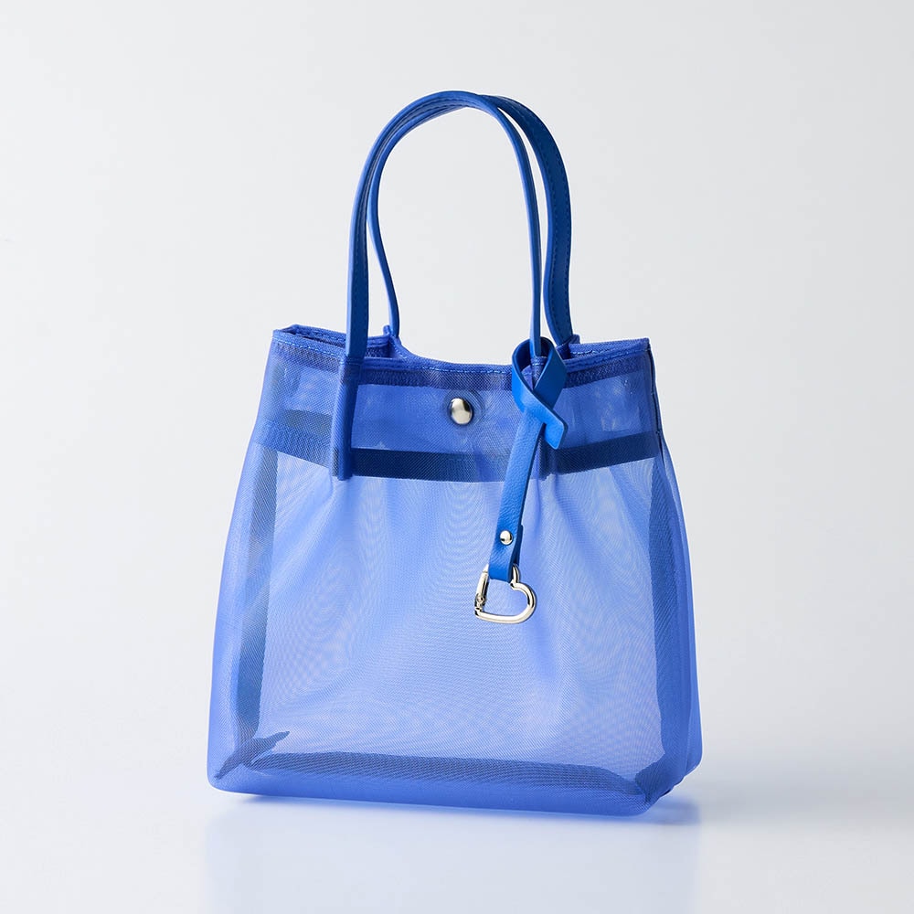 ブルー