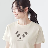 胸元にパンダの顔を大胆にプリント