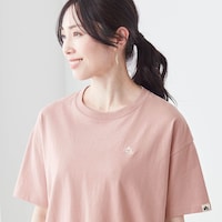 シンプルで合わせやすく、絶妙なトーンの色味もポイント