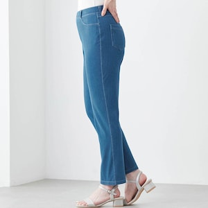 モデル身長167cm／M ※写真は撮影用のため股下＋3cmになります。