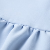 程よいハリと光沢感のある上品な素材を使用