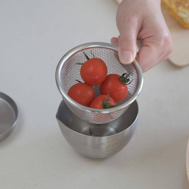 お弁当用の少量野菜の水切りなどに(下ごしらえザル 9)