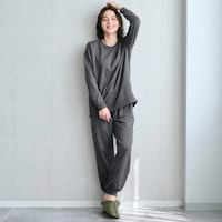 モデル身長162cm／M（チャコール）