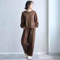 モデル身長162cm／M（ダークブラウン）