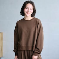 ダークブラウン