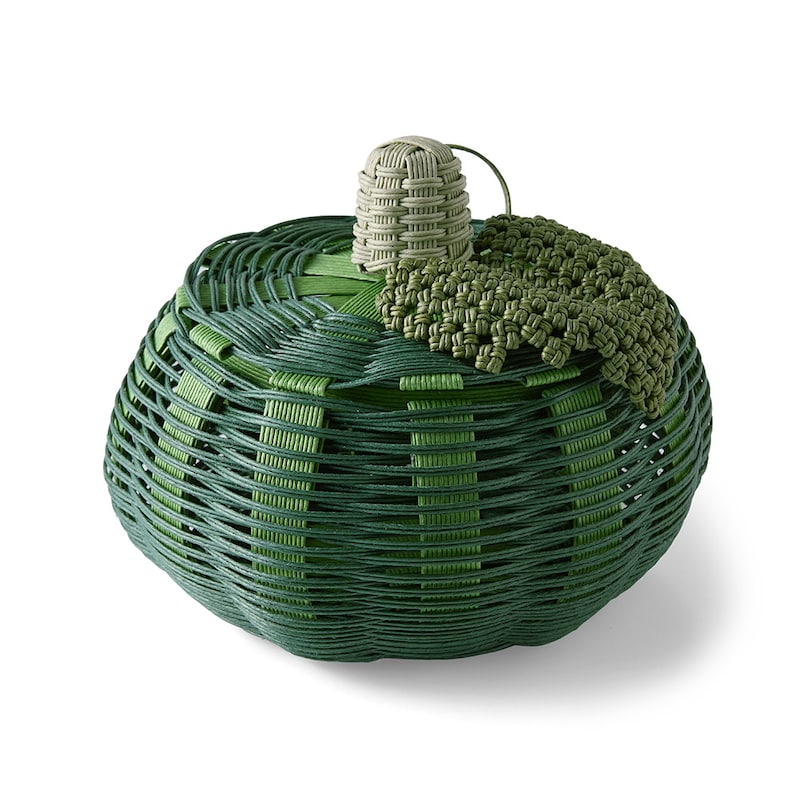 かぼちゃ●約15×15×8(高さ)cm(ヘタ、葉含まず)