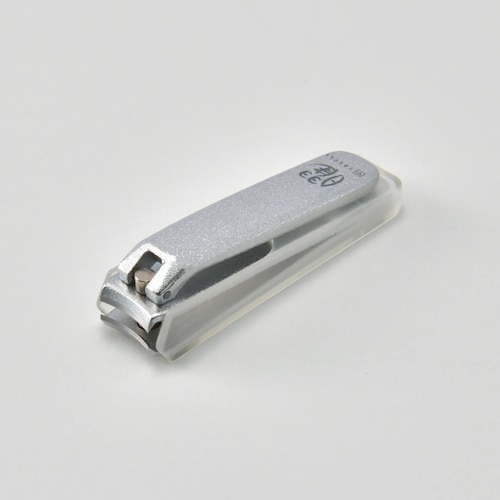 「匠の技で、仕上がりなめらか」ハガネ製で抜群の切れ味を実現した「曜」爪切り［日本製］