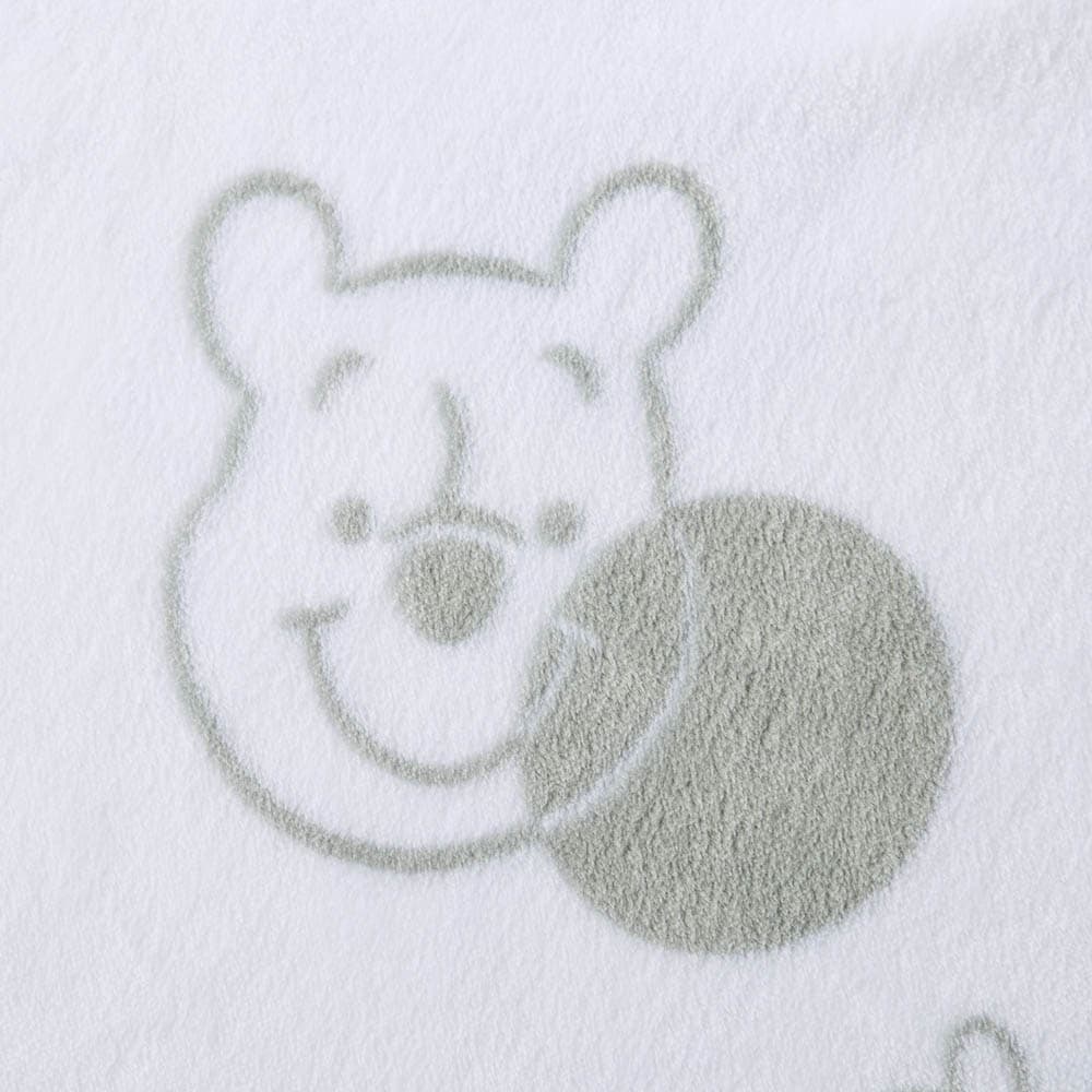 いろんな表情のプーさんとミツバチ柄にほっこり