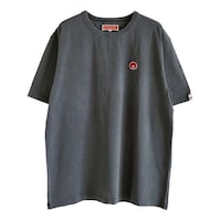 グレー