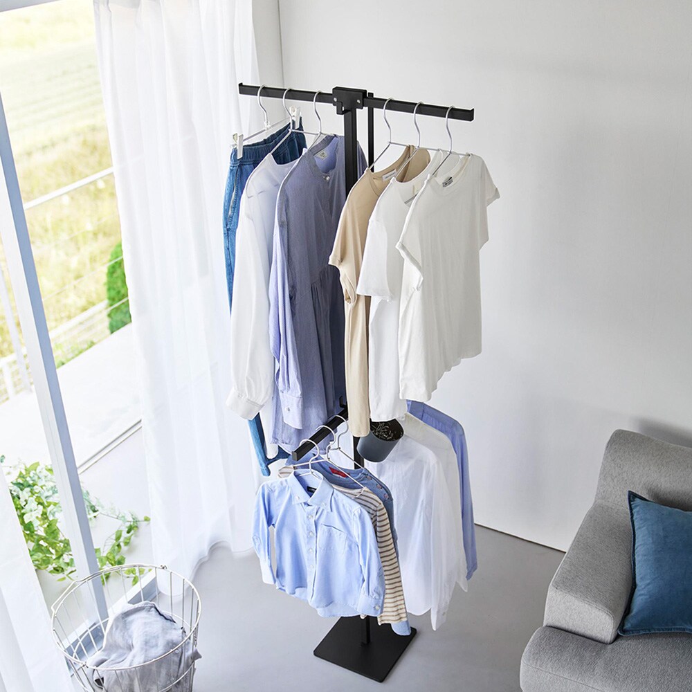 前後左右4方向に干せて、服が重ならず収納力抜群