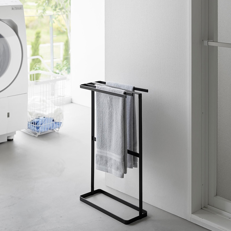 横からスッと楽に掛けられる便利なタオルハンガー