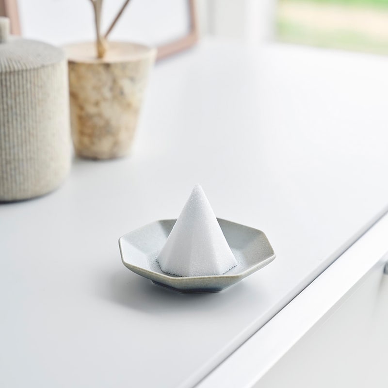 美しい八角盛り塩ができます