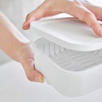 突起部分があるので、蓋が開けやすい構造