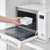 蓋をしたまま電子レンジで加熱できます