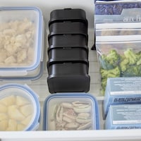 冷凍庫に立てて収納できるので、スペースを有効活用