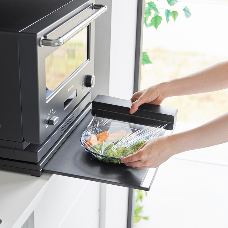 お料理の一時置きや調理スペースとして