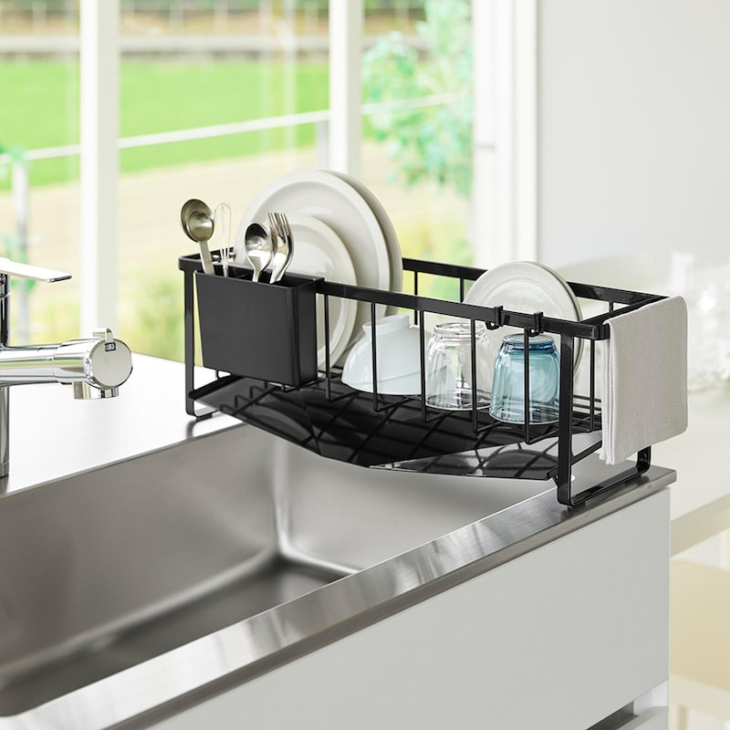 平らな水切りトレーでお手入れ簡単。スリムな水切りワイヤーバスマット