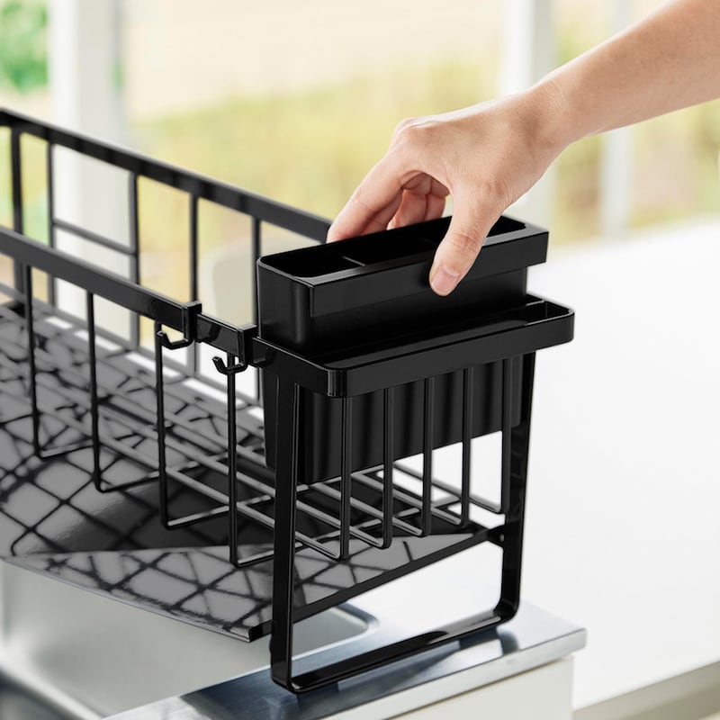 取り外せるカトラリーポケット付き