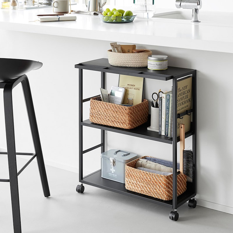 キッチンカウンター手前の隙間を有効活用