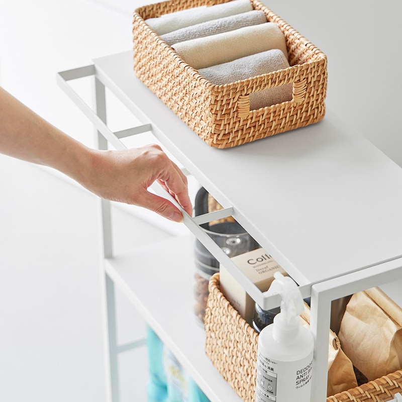 奥にあっても引き出しやすい長めのハンドル付き