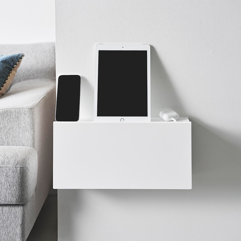 置き場所の困るルーターやケーブルをコンセントごと隠してすっきり収納できる壁付けラック