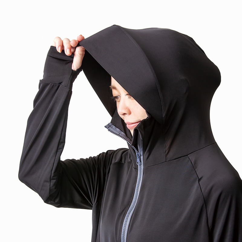 大きめのフードだから髪型も気にならない