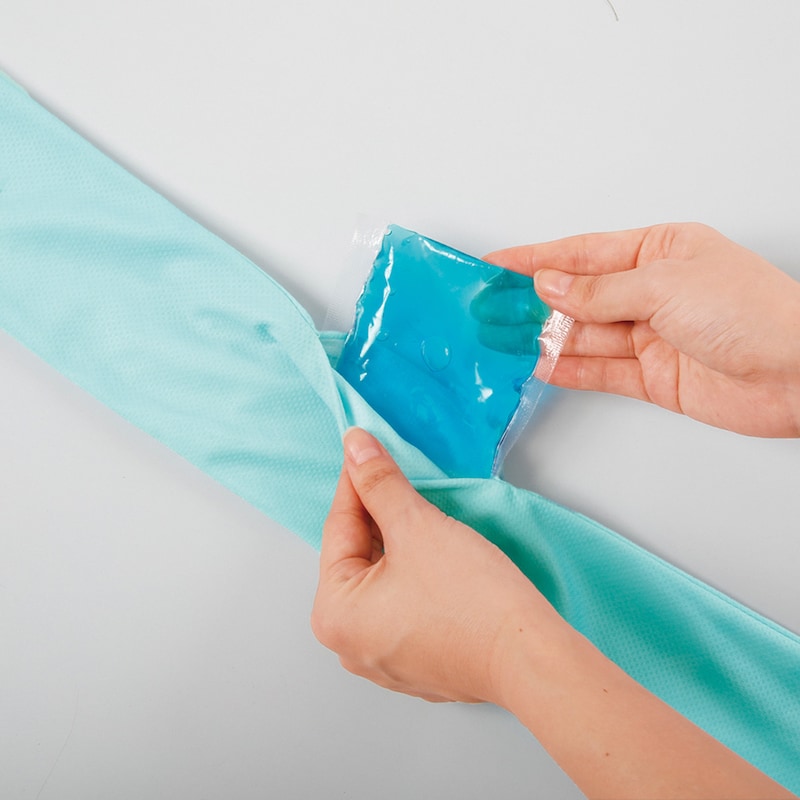 保冷剤ポケット付きで冷たい！