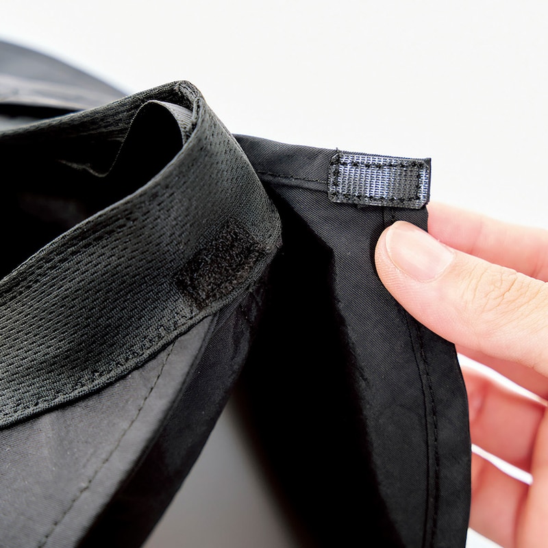 日よけは面ファスナーで着脱可能