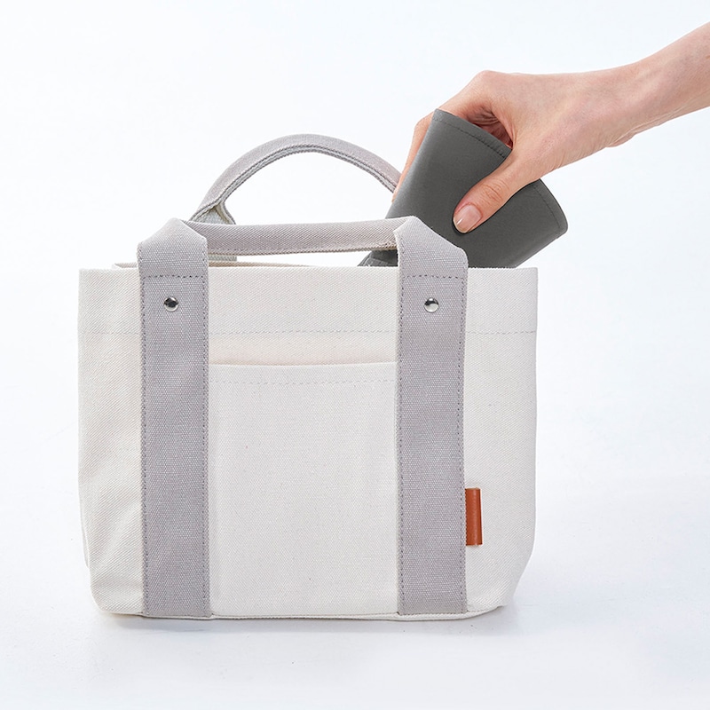 折りたたんでコンパクトに