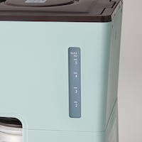 水タンクの内容量が外側から見やすい